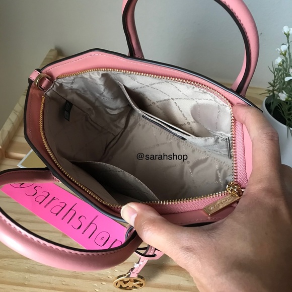 🌼Michael Kors Set - Picture 9 of 16